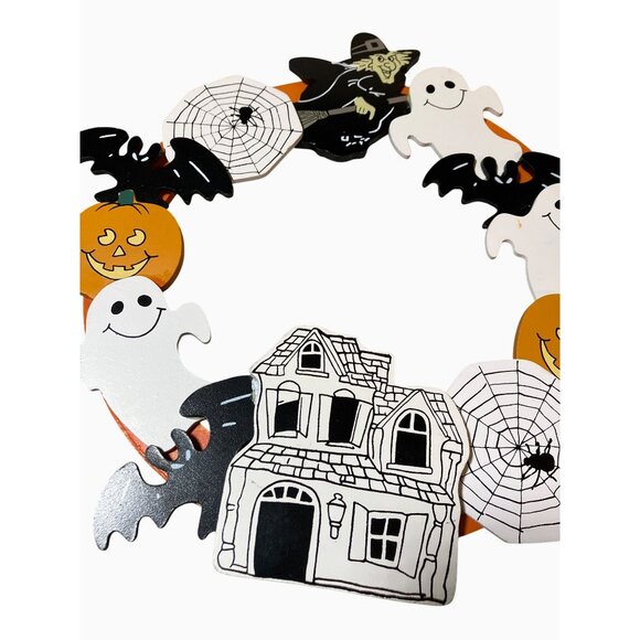 Halloween Wooden Door Wreath With Witch Ghosts & Spider Webs - Picture 3 of 10